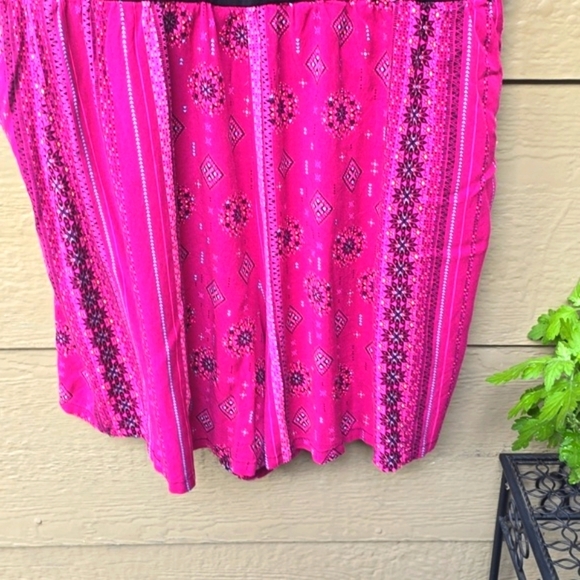 Torid Black Pink Knit Challis geo print tank Romper 2X - Picture 4 of 8